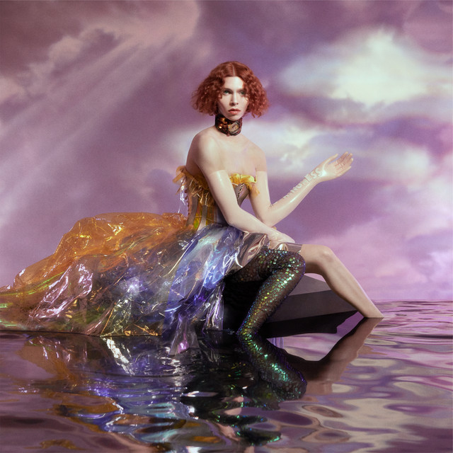 Imagem da capa do álbum "OIL OF EVERY PEARL'S UN-INSIDES" da SOPHIE